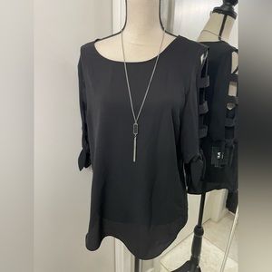 Black 3 quarter sleeve blouse